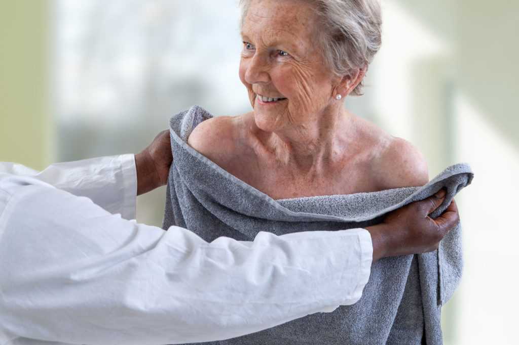How to Help Senior Hygiene and Shower Issues